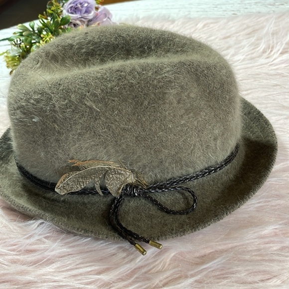Hat Attack Angora Gray Feather Trim Fedora Hat - Picture 3 of 7